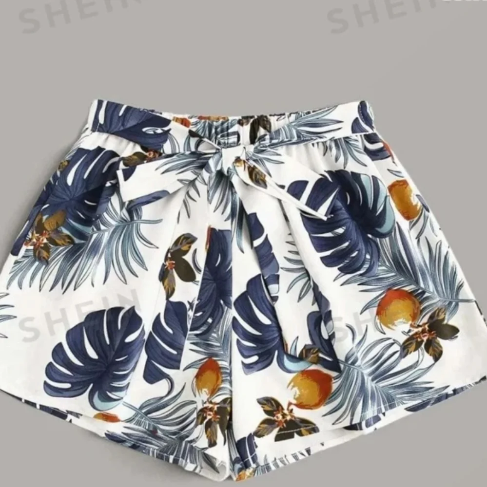 Shein Women's Paper Bag Waist Floral Belted Shorts Size Large